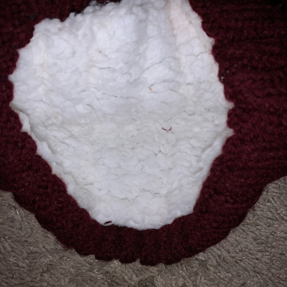 Winter hat - Picture 2 of 3